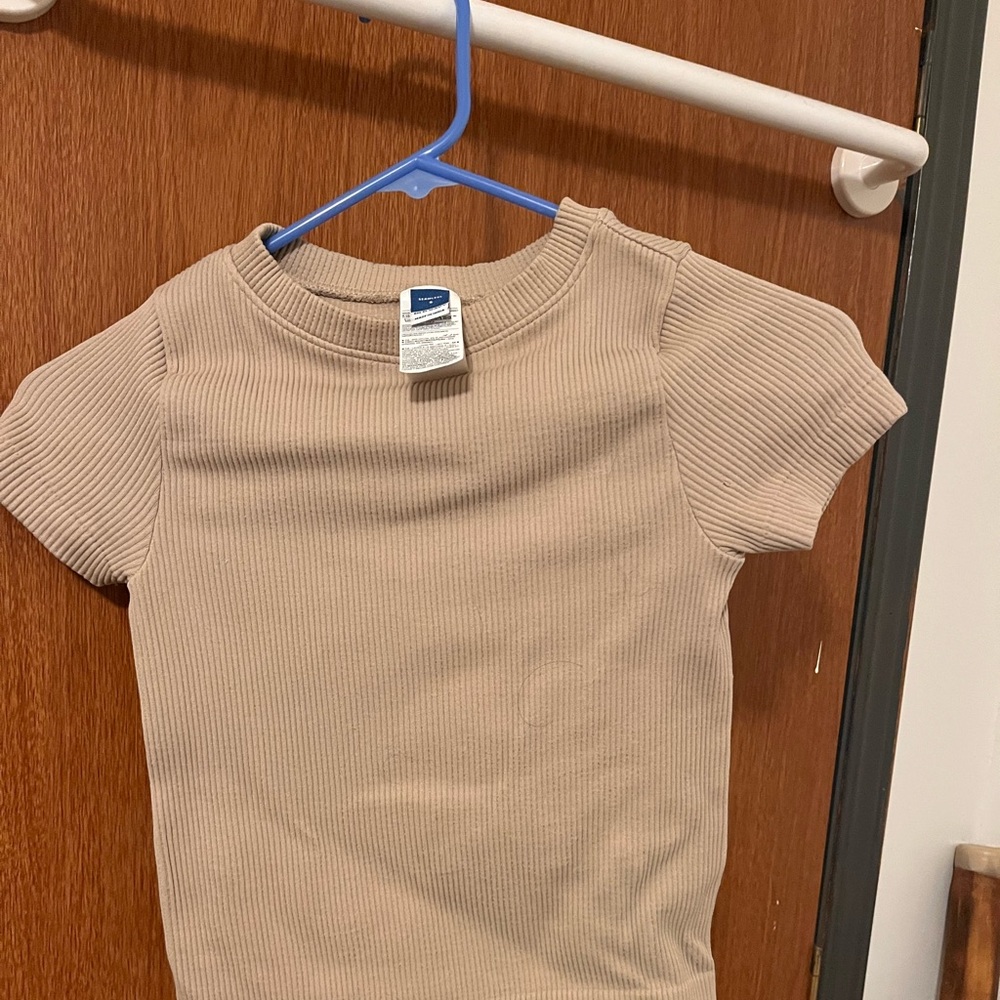 Old Navy XS Tan Ribbed T-Shirt